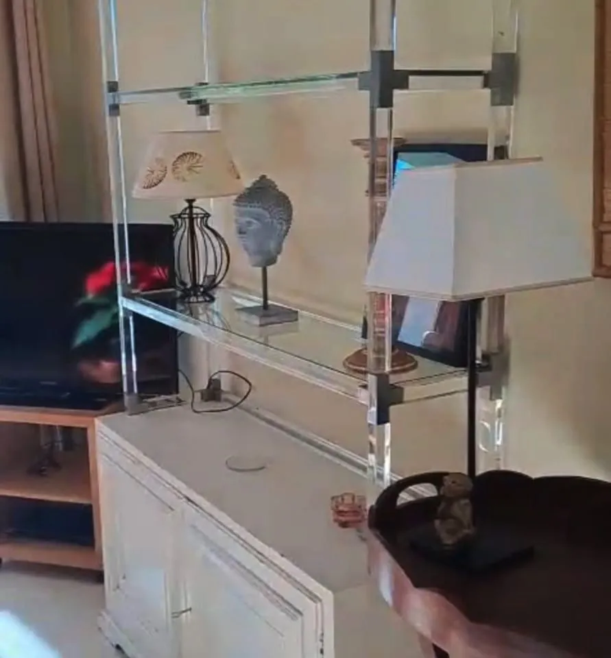 b859257b-4760-45dd-9944-a256bd38939a