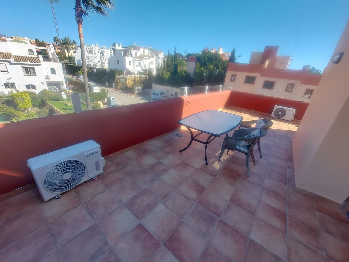 2bf27444-e9e2-4e5d-8601-f669406f8543