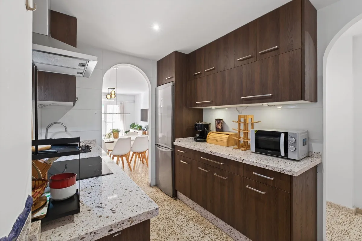 d341cec2-4c93-404d-a183-33bdbc25b0d8