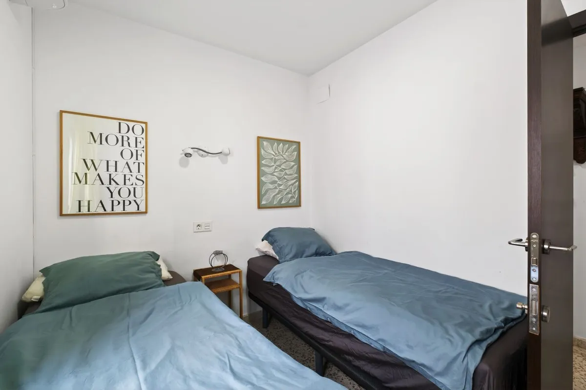 e726b366-1a6a-42f2-96c1-4bd4efa08e07