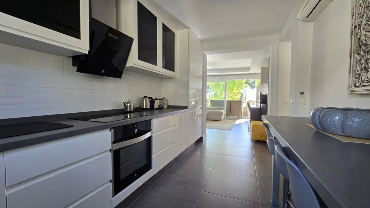 c57b7726-7c6d-4acd-a85c-6876e05516c8