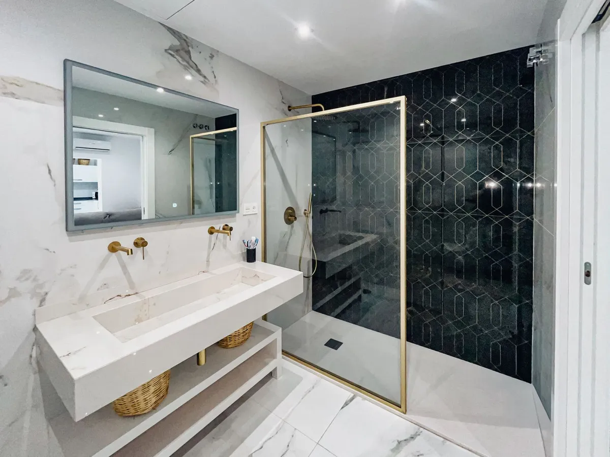 0af2b44a-d7df-4685-b414-974925006a3b