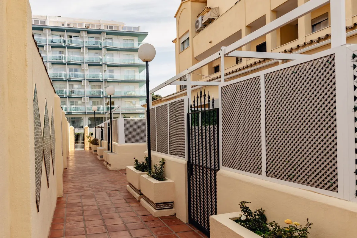 2cfbb72f-d345-4312-876f-1651f47bf3d2