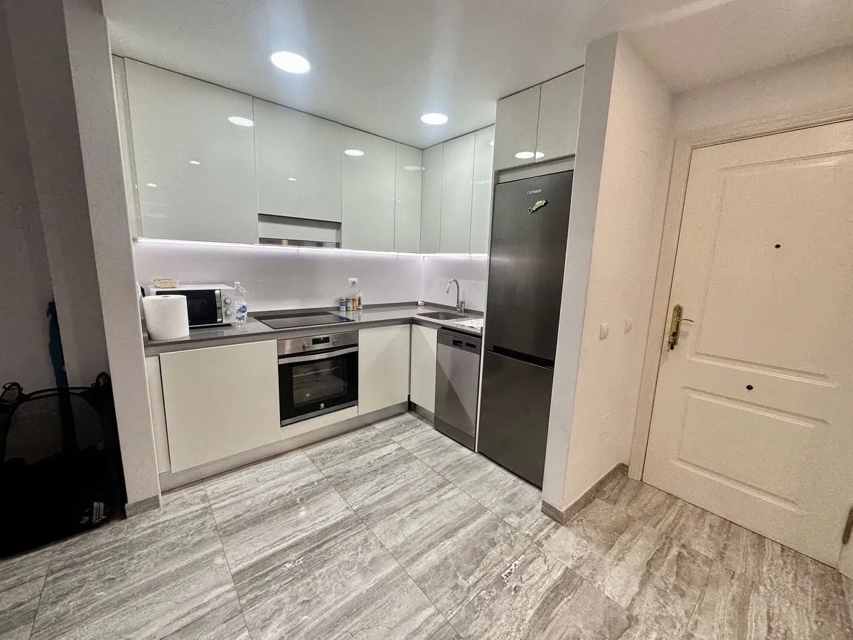 7b79950e-adc2-474d-874f-1449d0585e84