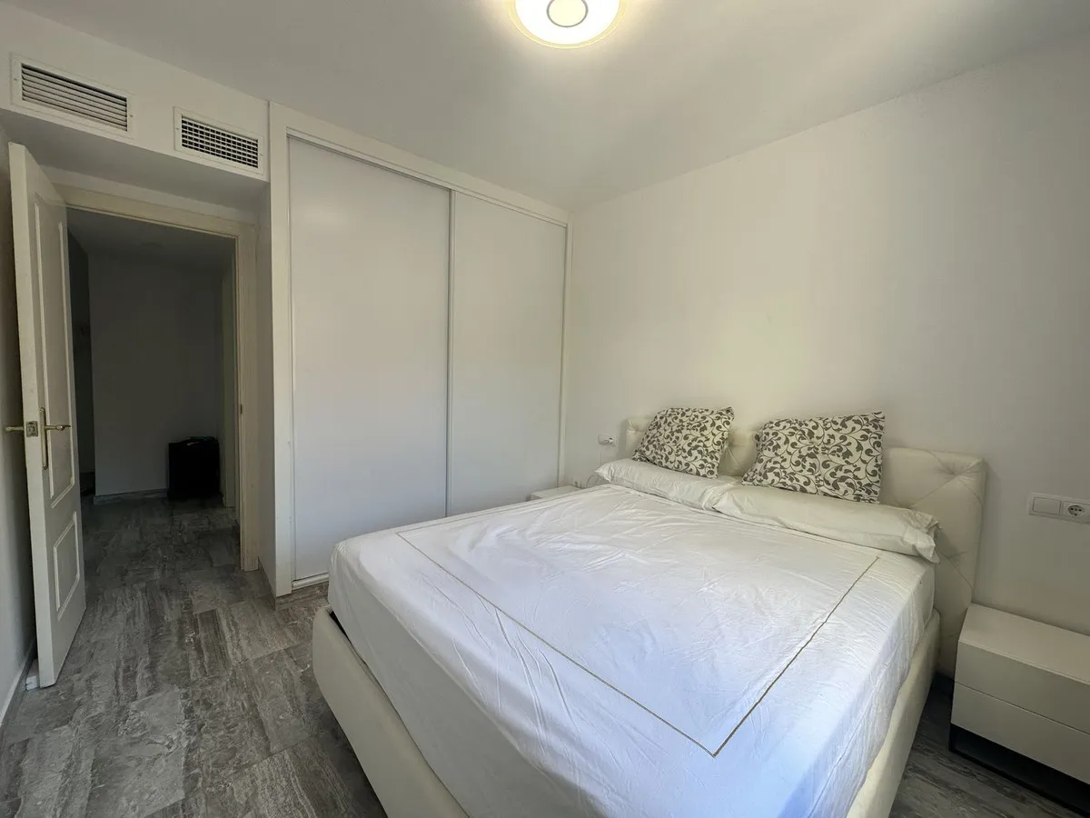 fee2fe83-b9e6-4234-aeb4-b6f478b73f95