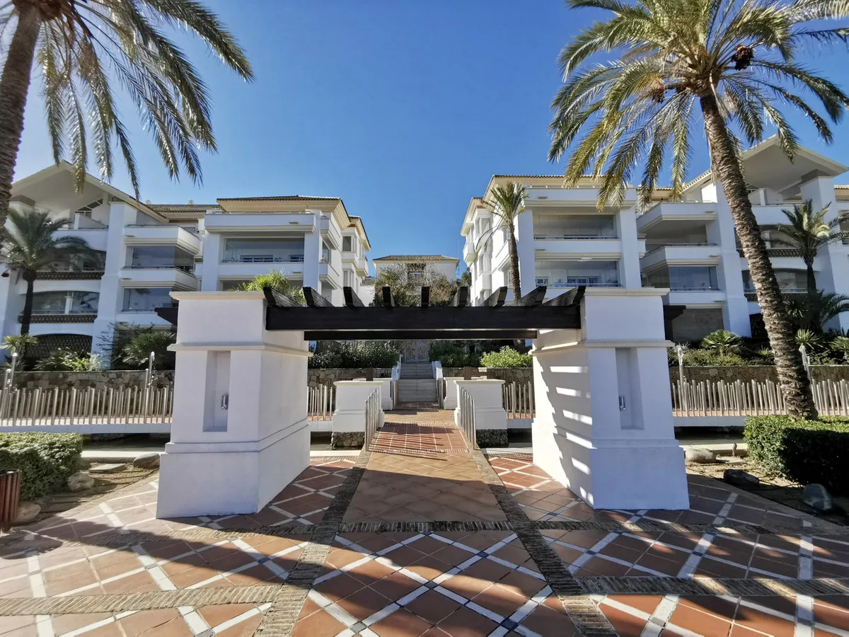 b6e80d55-1ce8-48d5-8071-8a97943c5c8e