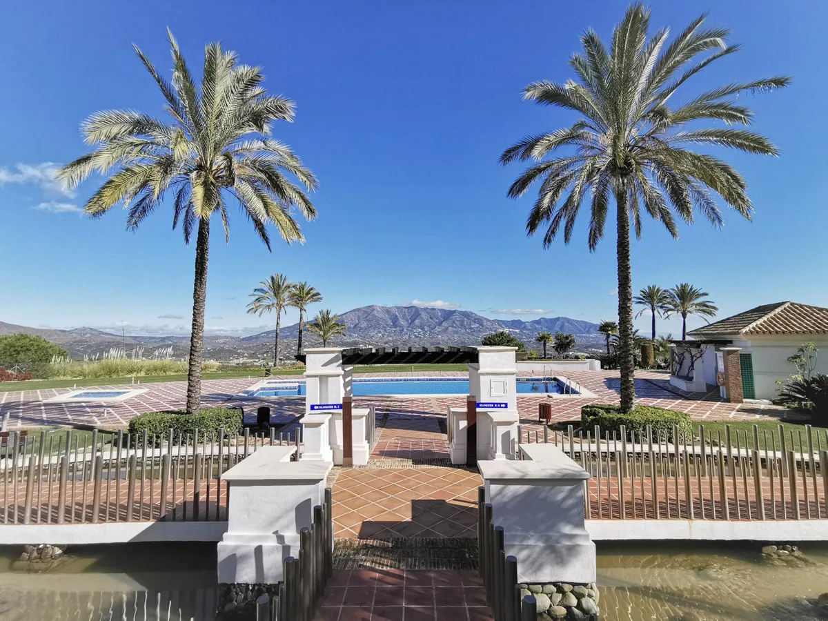 fda61de9-b4ee-496c-a4cf-4d9ff7cc18f8