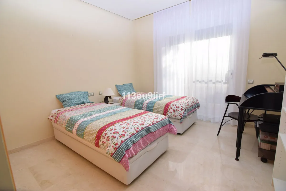 c65f2f6f-e7a6-4c06-a055-8e7a632238c6