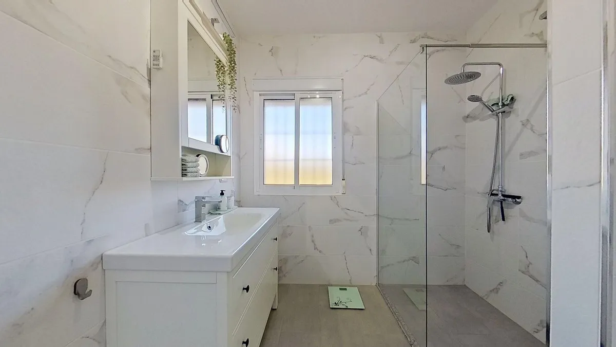 04bedc4a-e23b-410d-b7cd-a4317e4822bf