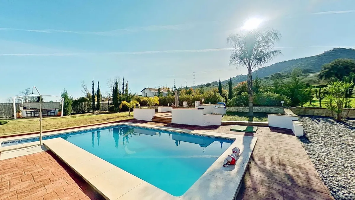 24523e72-7c1a-4f77-8f64-709188db0924