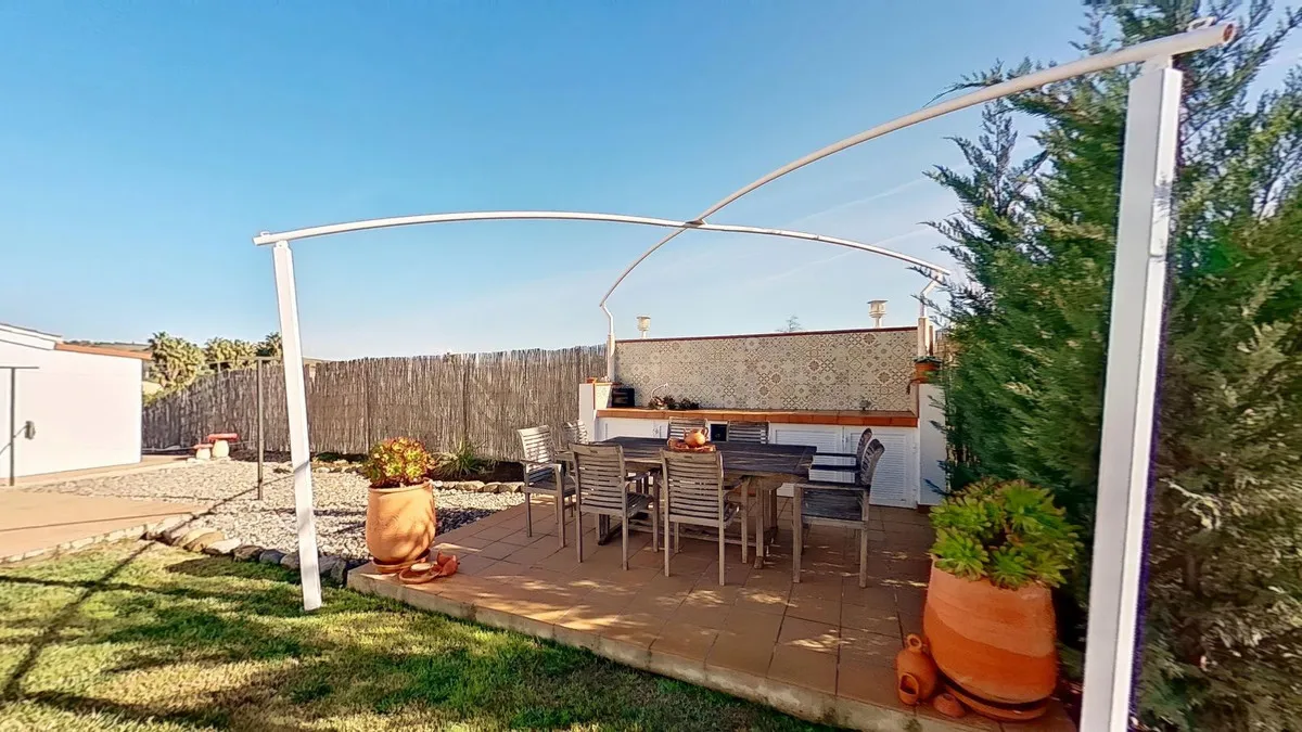 93fae964-e3db-41af-b8fd-10ffaab91c62