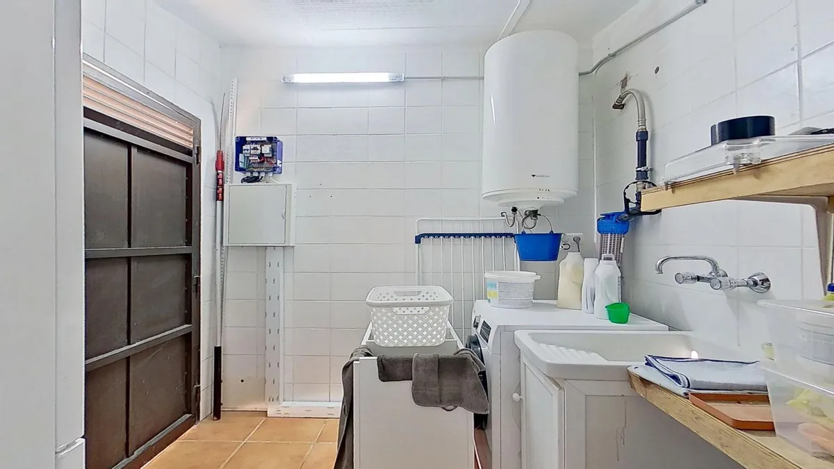 b9cff58f-6b33-4eff-87d5-d1ea68c5801d