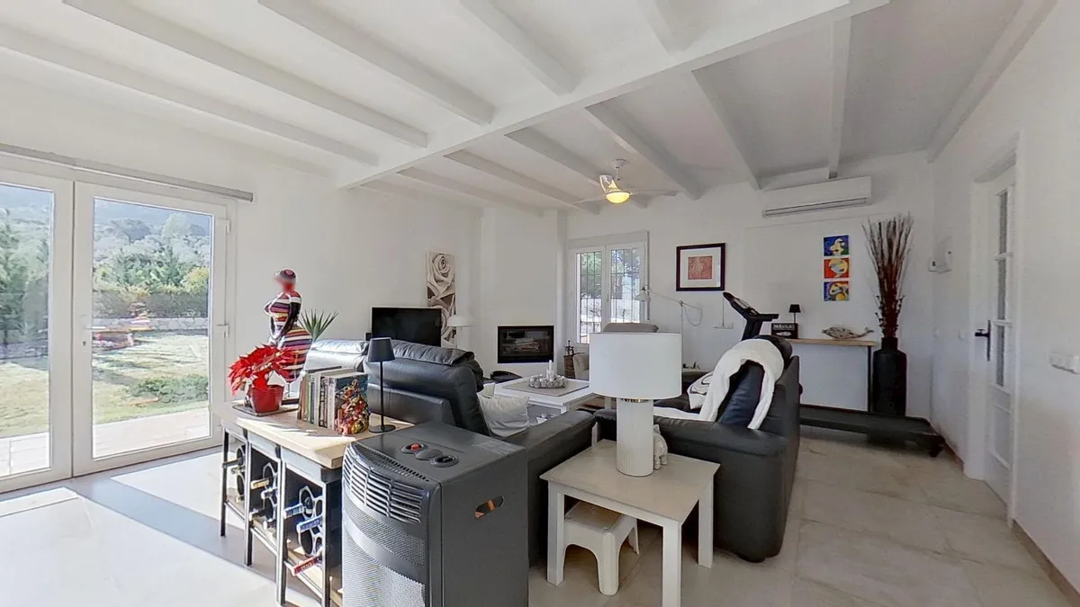 e097eb0c-29a5-47d7-b433-8e386f31aff1