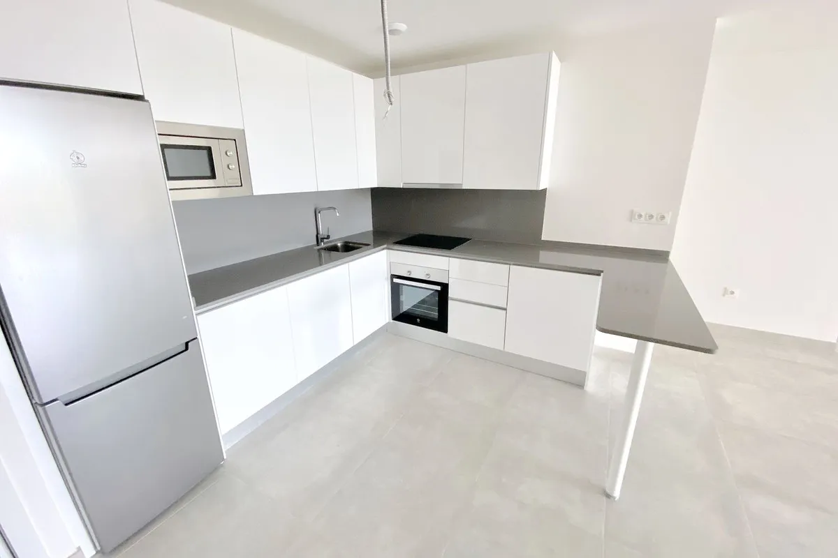 e8151ffb-7fd9-49b7-8355-2cf7e06cd739