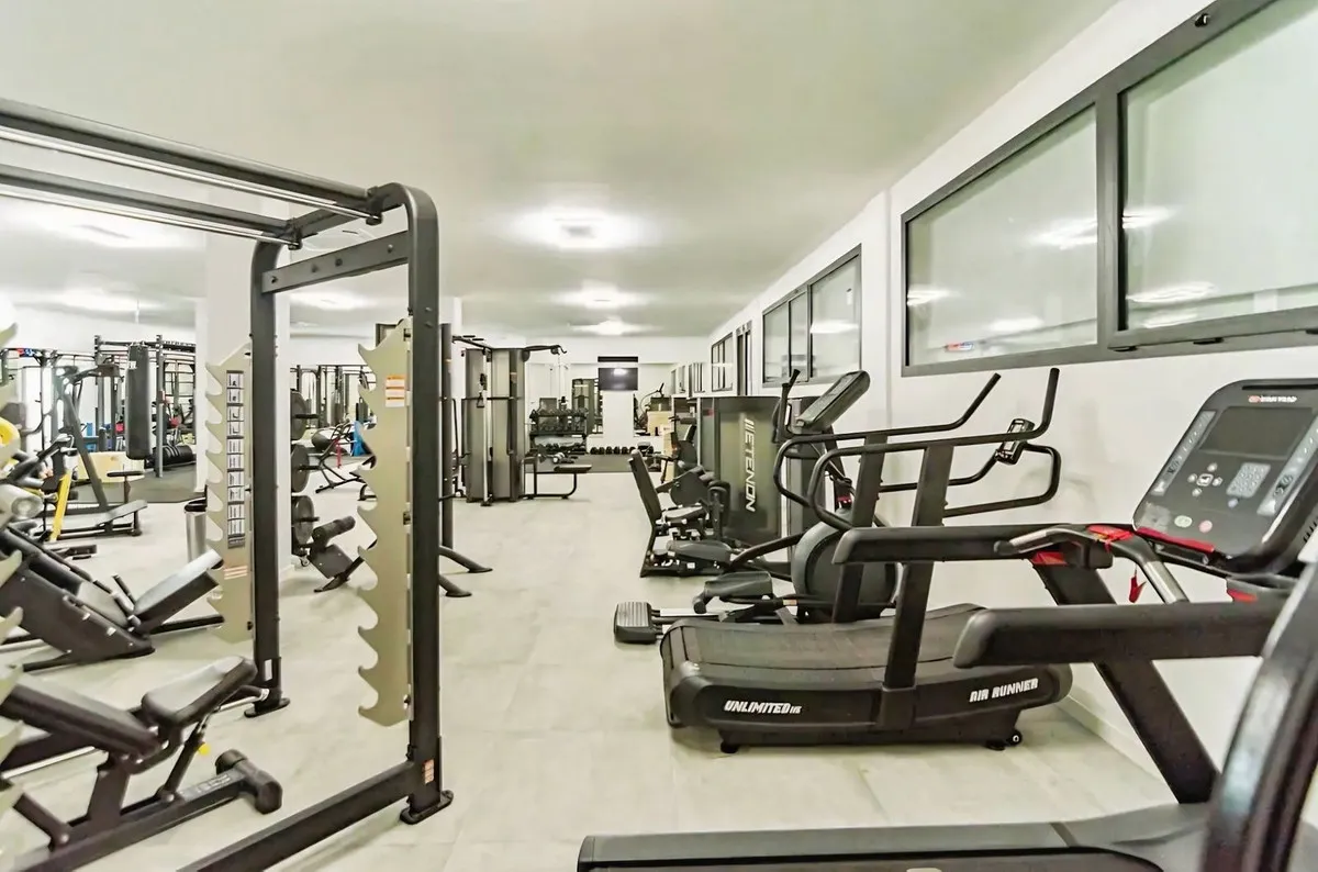 6ae0c125-ca6b-4dfc-9cc9-4bc205fd9d03