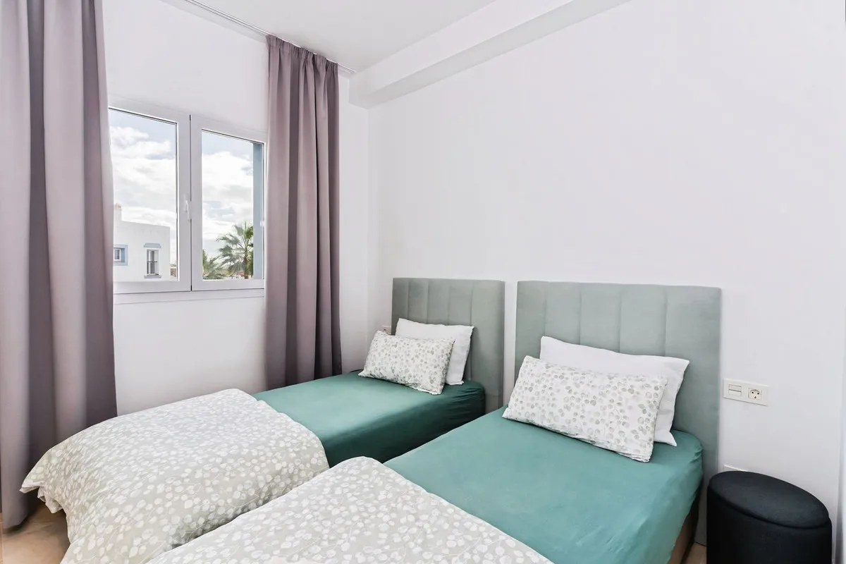 6ae2b69c-22ff-4b40-a6c9-1932138d1de8