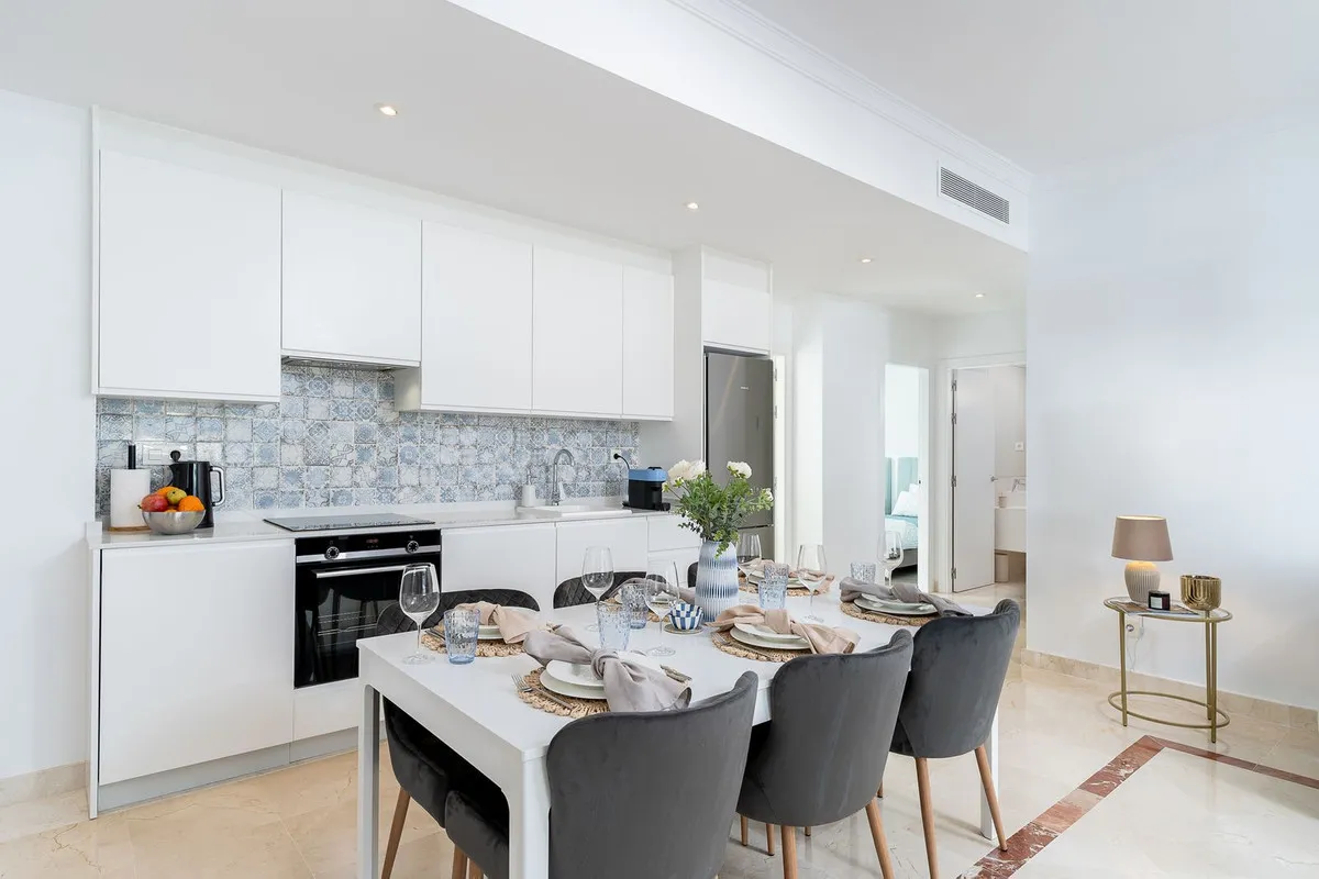 c072cecb-f80e-4572-92a4-fd1e1d6db5ce