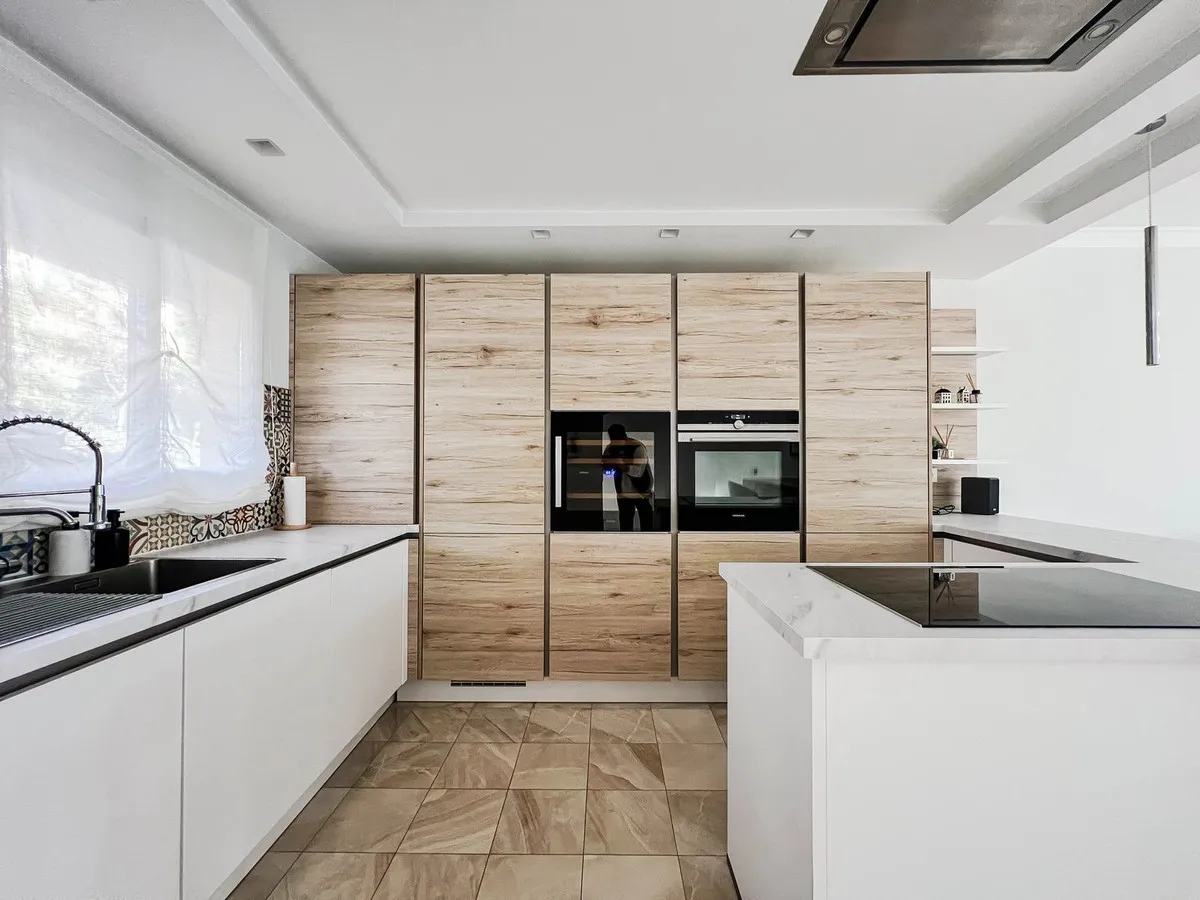 999a34a0-334b-485a-a3d5-d106e0e850ae