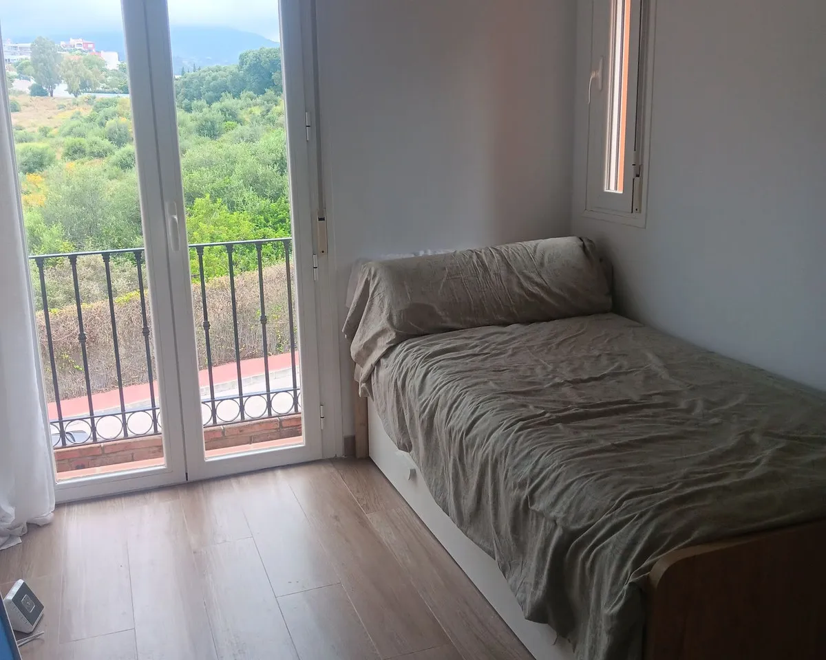 f64453ac-6848-45cd-b94f-1d174532347a