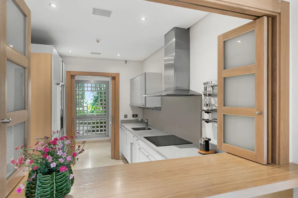 8d25a829-fa17-4e9d-bc26-ed43c6105c60