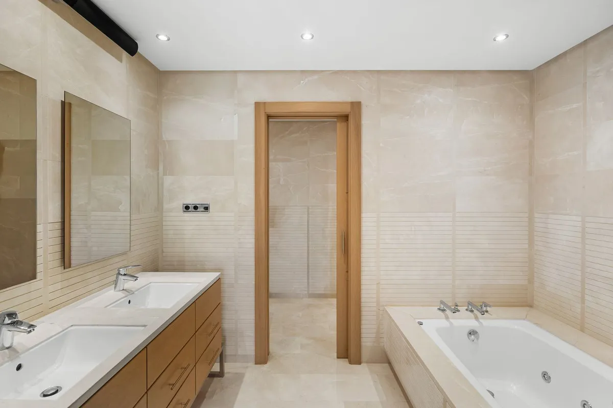 9e524c83-b8fd-4ed5-94dd-93d245129e24