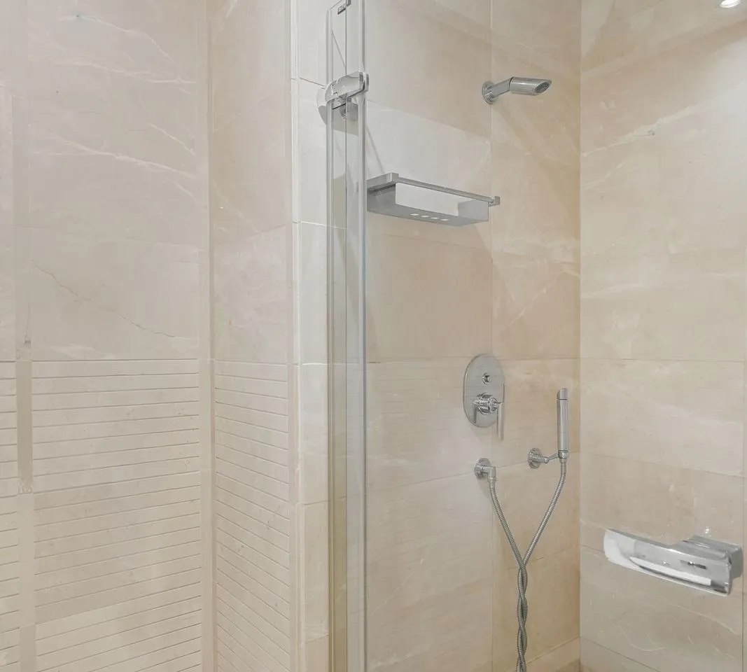 ef969359-3a3b-44d7-b3ea-3f2359c4d256