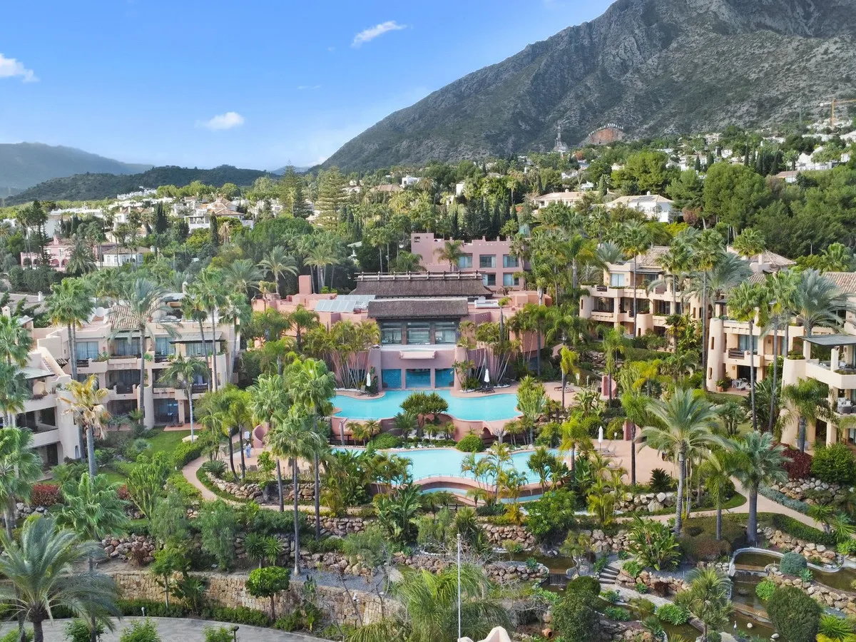 Luxurious Ground Floor Apt in Mansion Club, Marbella