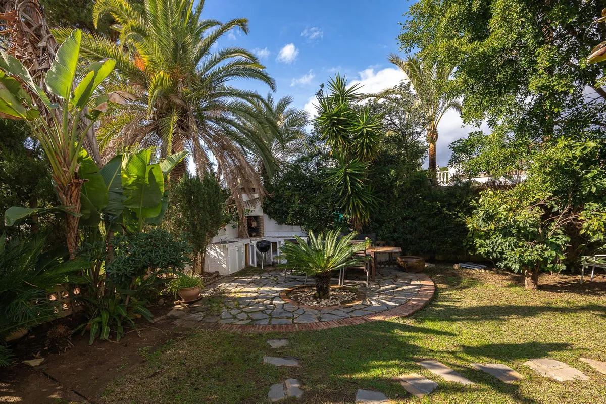 04bfd384-4a0c-46de-a079-a64eb091b3d1