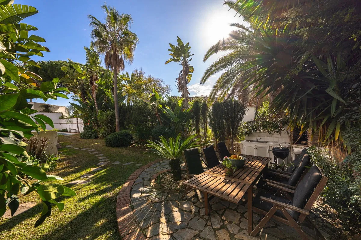 2d144348-946b-4ffa-a059-9b6976a4d80e