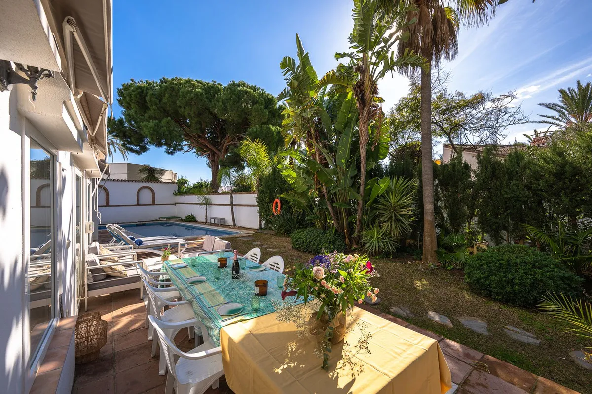 dd4a5eaf-8608-43f0-a021-0a8cb9423609