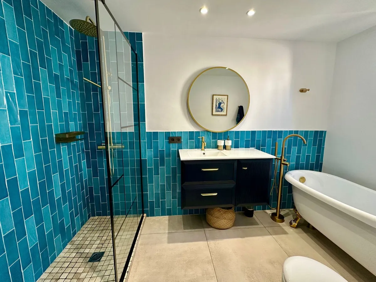 882b9318-ce5e-467d-9b95-37410a467638