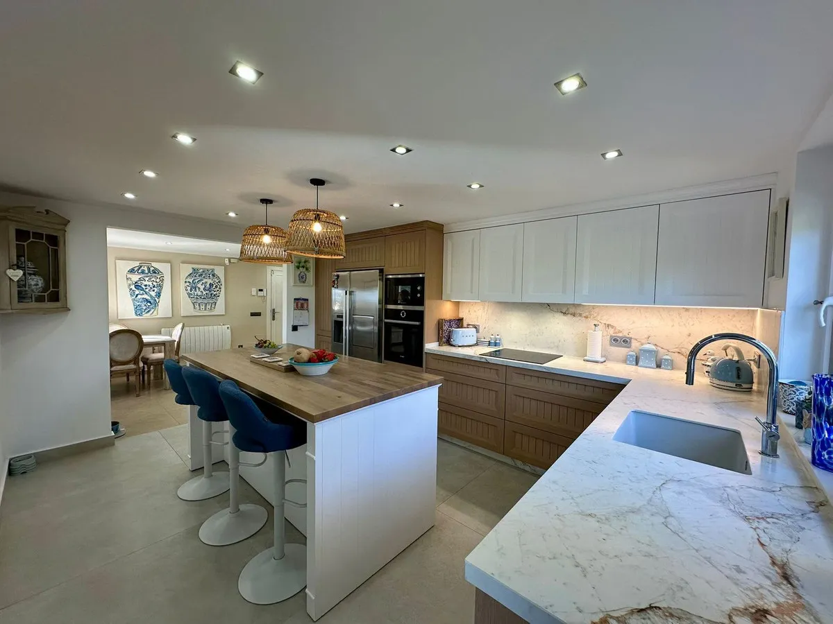 c5f58182-e5b1-4d55-a670-f2306df1458d