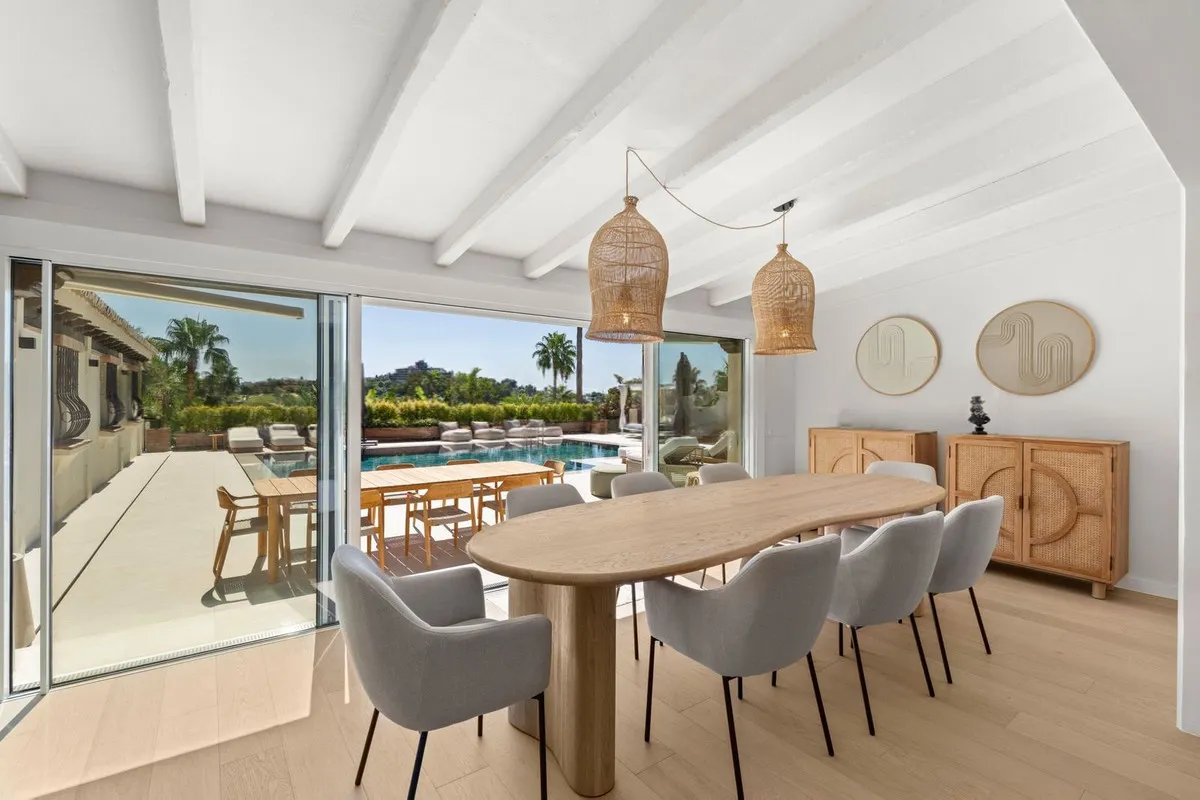 63893880-c9a0-4a35-929b-c97f5d4a4234