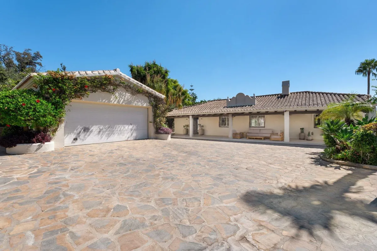 ca3ca32e-f8c6-4d7c-a884-273158b6de7a