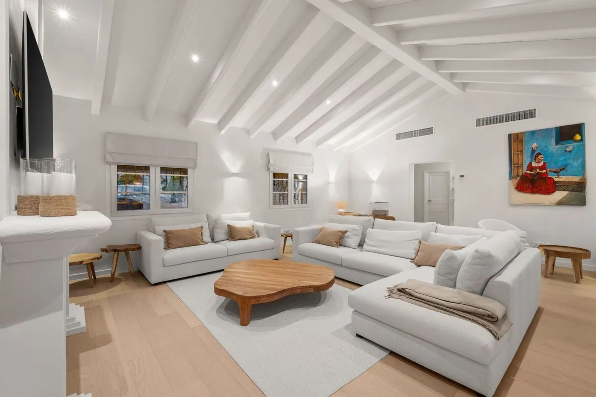 e6ac7b95-1622-4d13-8bb5-bda0e0839bae