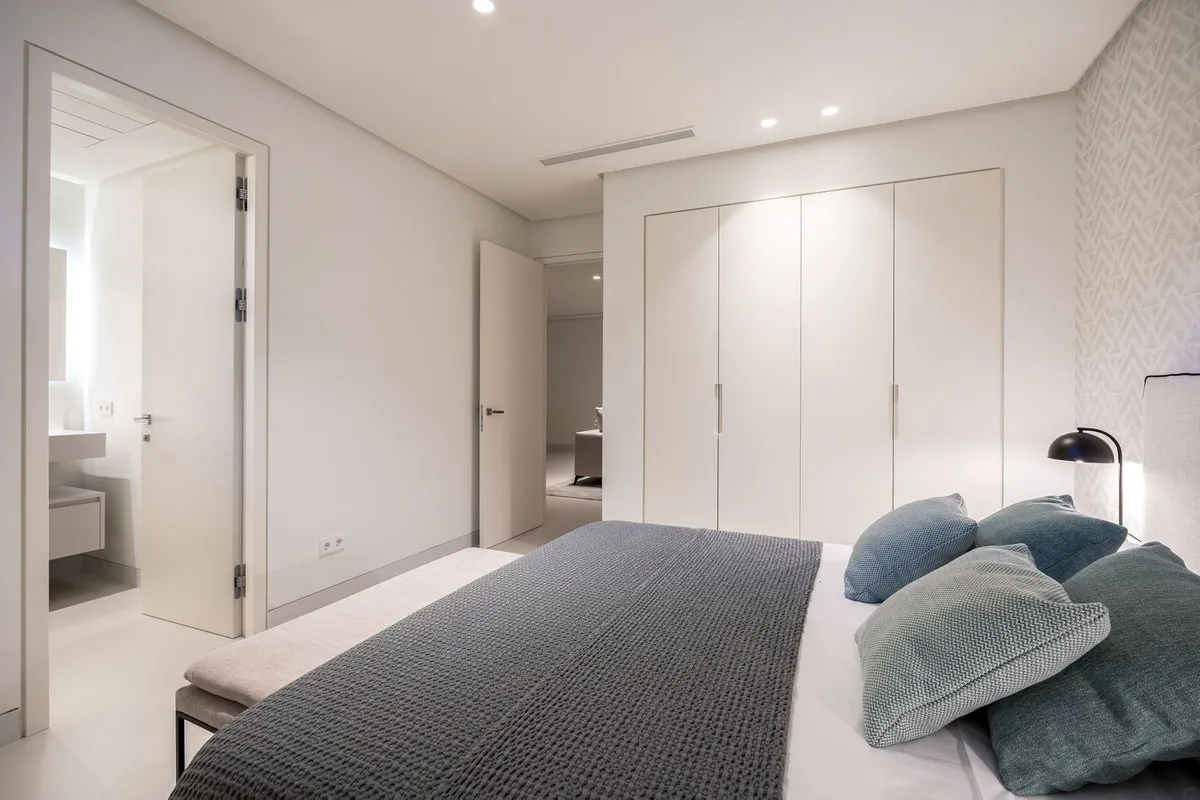 49dbf038-7b6b-4187-aa8f-529ffb7781b9