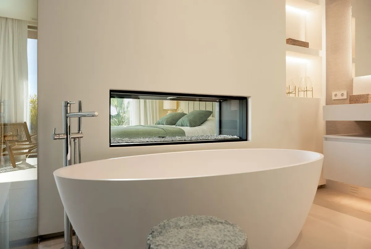 eb510624-ddb8-4e9b-8da8-1639fb00ebcc