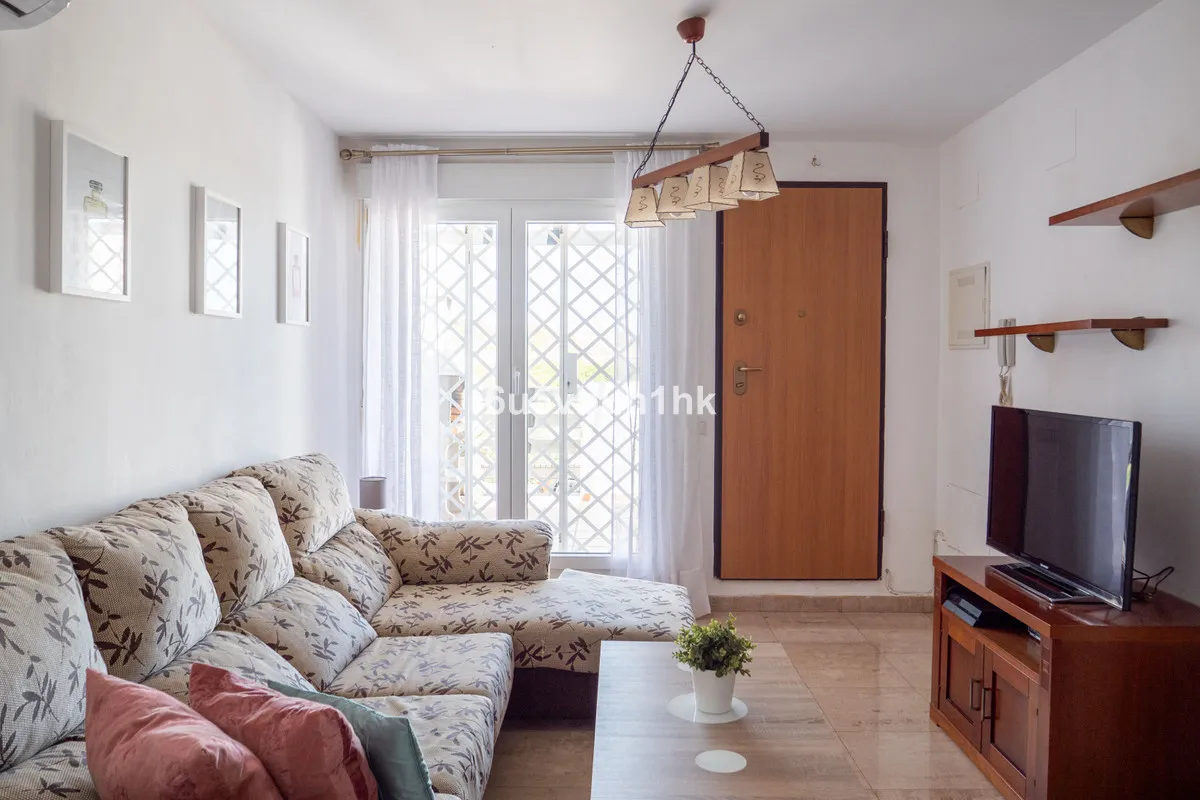 e5d00448-514b-4e30-900d-31442d7ec838