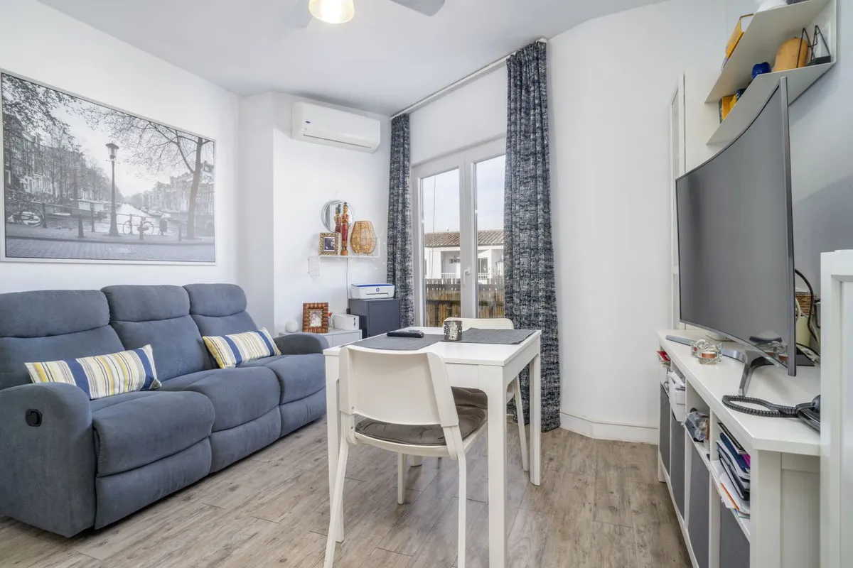 e953af2c-55aa-4639-934f-981b50cb3696