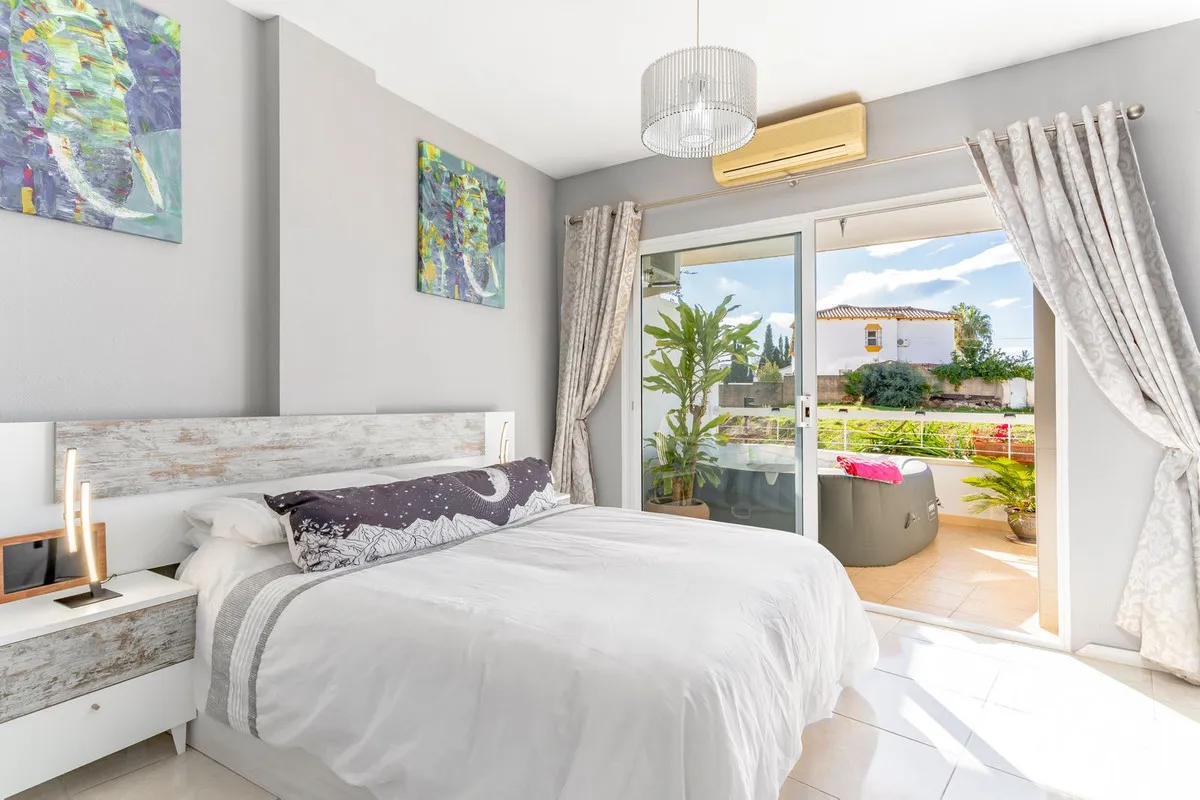 dccf3f4f-e565-410c-809d-6ed1a95980d1