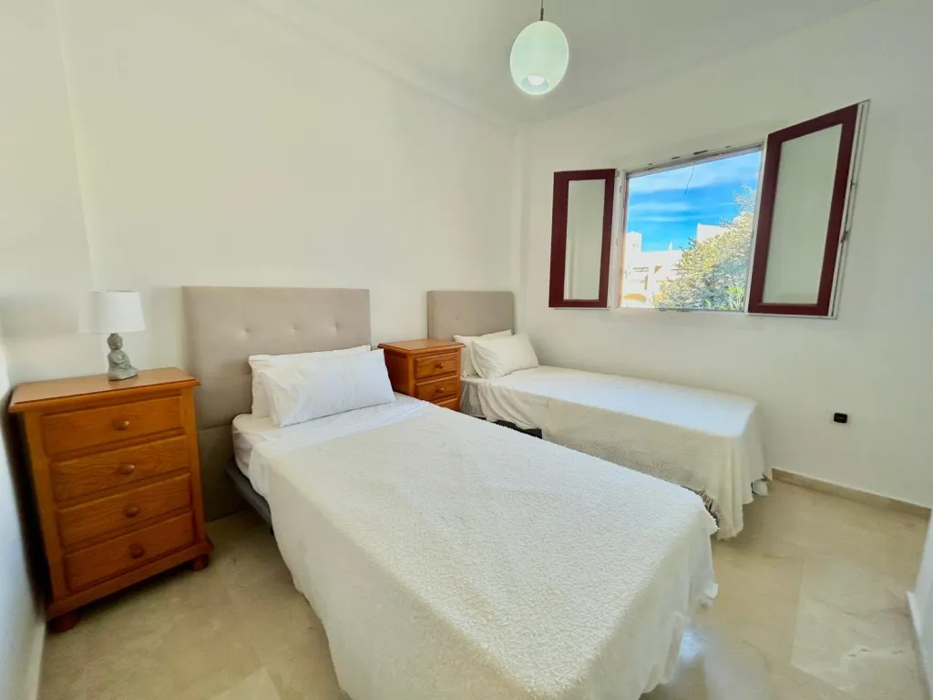 082fb10e-c6b7-453f-bbda-e499daba5771