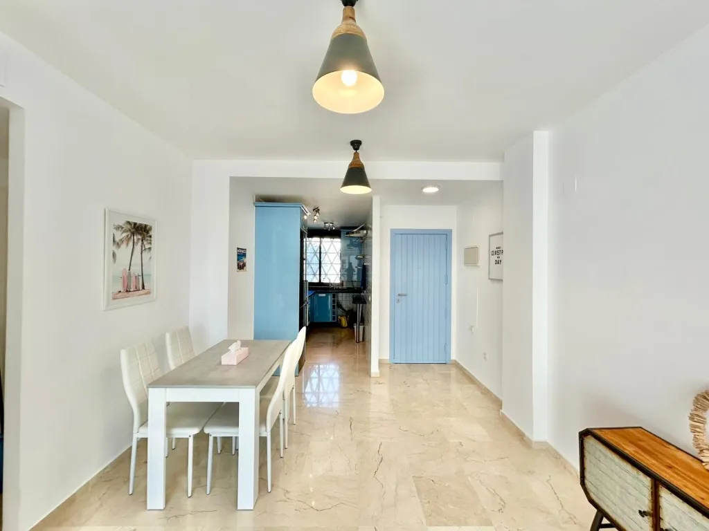 d30c40f0-7fdd-422b-9a9e-320738fcc25d