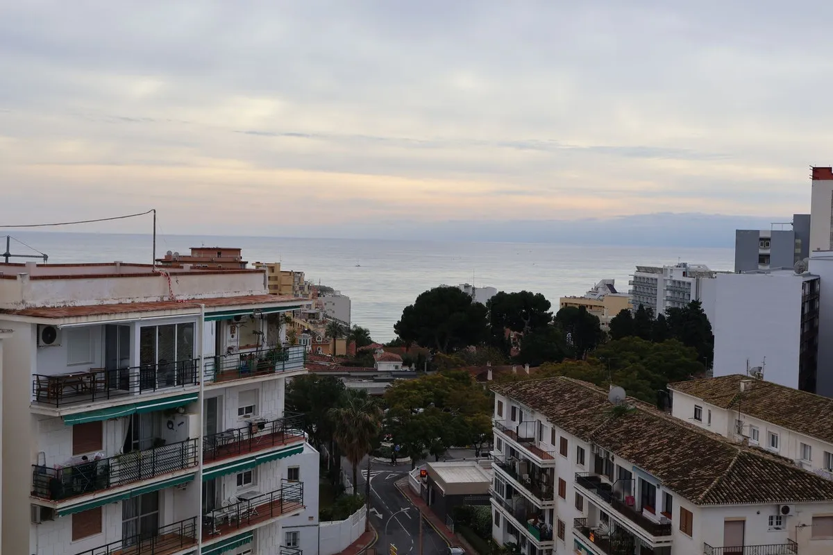 c7aa2679-c8fd-4aa7-be0d-f65d89806f0c