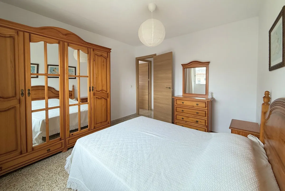 7dd1651f-3ef9-4f9c-9e9d-a6a62f482186