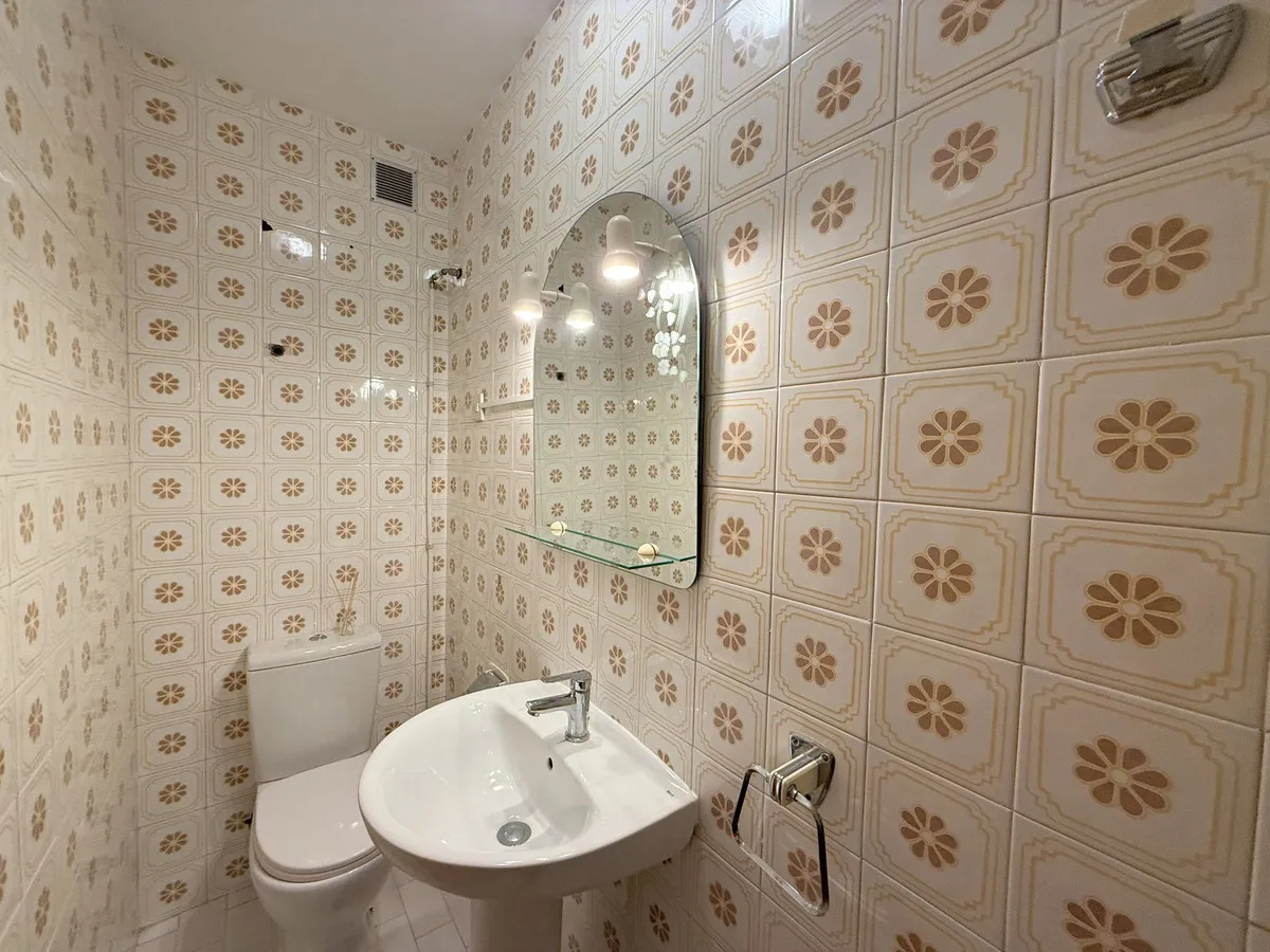 f6eade32-3f31-4312-92dd-473b130bcb99