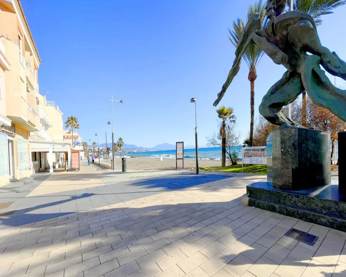 fe2d9545-2d06-435b-96be-0d0cb48f3075