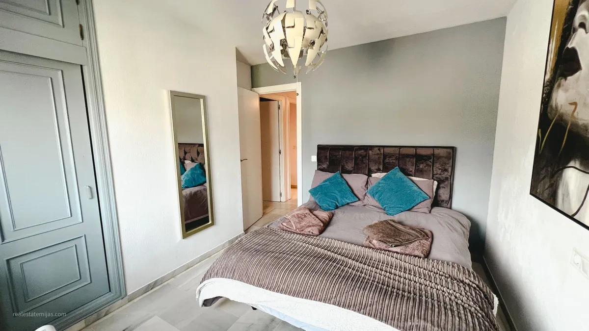 c2062678-82a5-479c-8a97-bc59db641df6