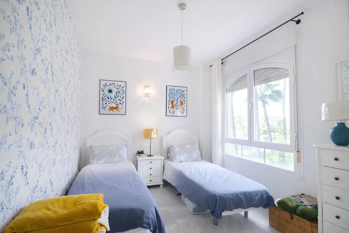 1e74dd40-3391-416e-872e-b7315765de10