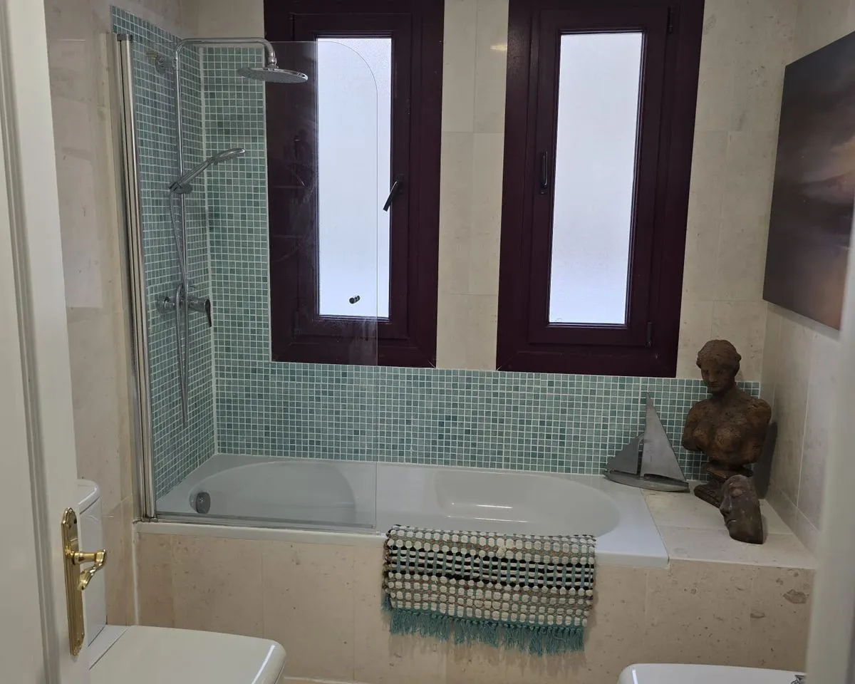 b7b56bf0-6b5e-4080-9d66-06ad6703c0aa