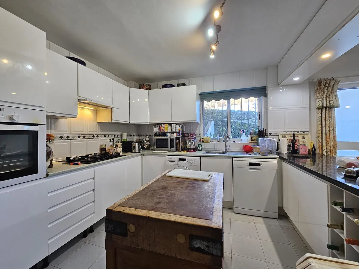 33de89b7-dbc3-4abd-b750-b89eb42971aa